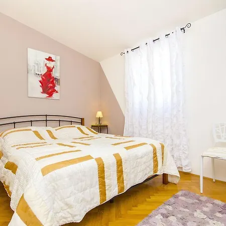 Nives Apartment Trogir