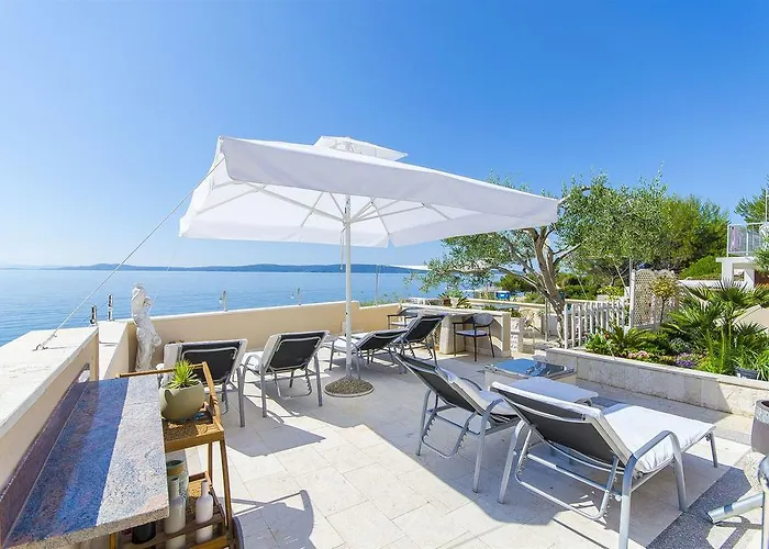 Nives * 特罗吉尔