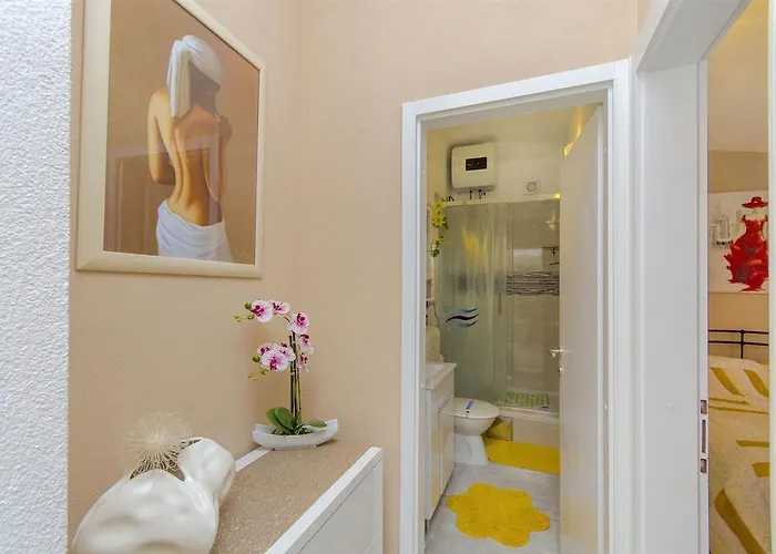 Nives * 特罗吉尔